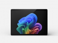 『本体 正面』 Surface Pro 第11世代 ZIA-00011 [プラチナ]