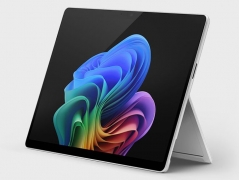 『本体 斜め』 Surface Pro 第11世代 ZIA-00011 [プラチナ]